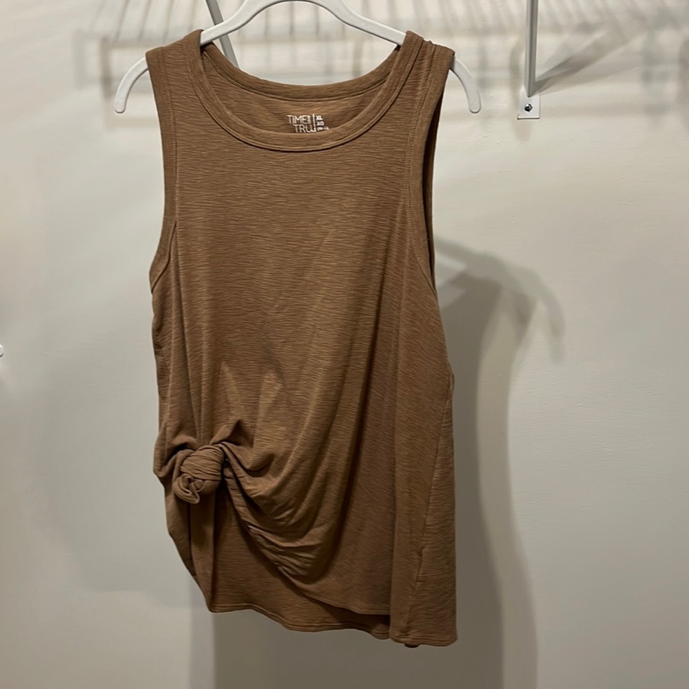 Tan Tank